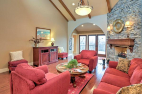 Beautiful Central Fayetteville Townhome with Views!